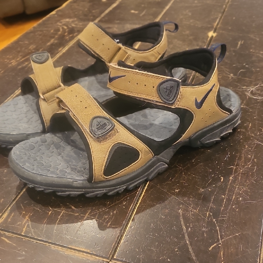 Nike Sandles